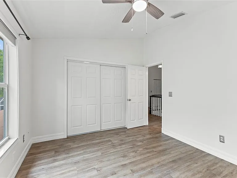 9307 Poplar Creek Ct — Photo 29