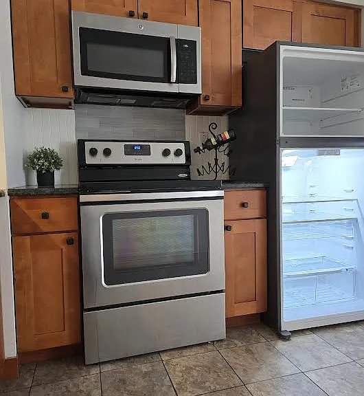137 Lorraine Ave #A — Photo 2