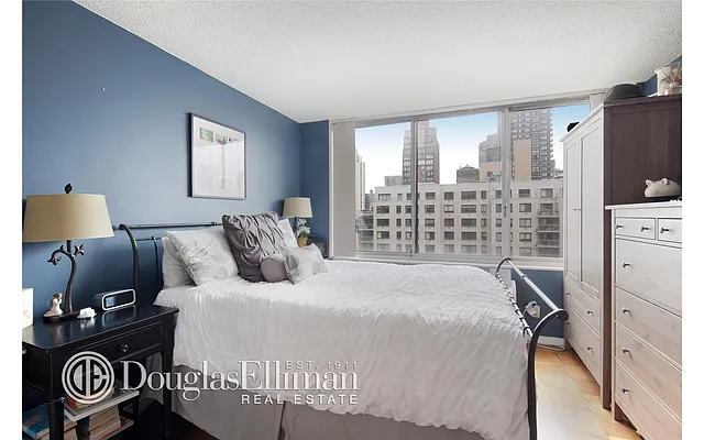 Sold by Douglas Elliman | media 14