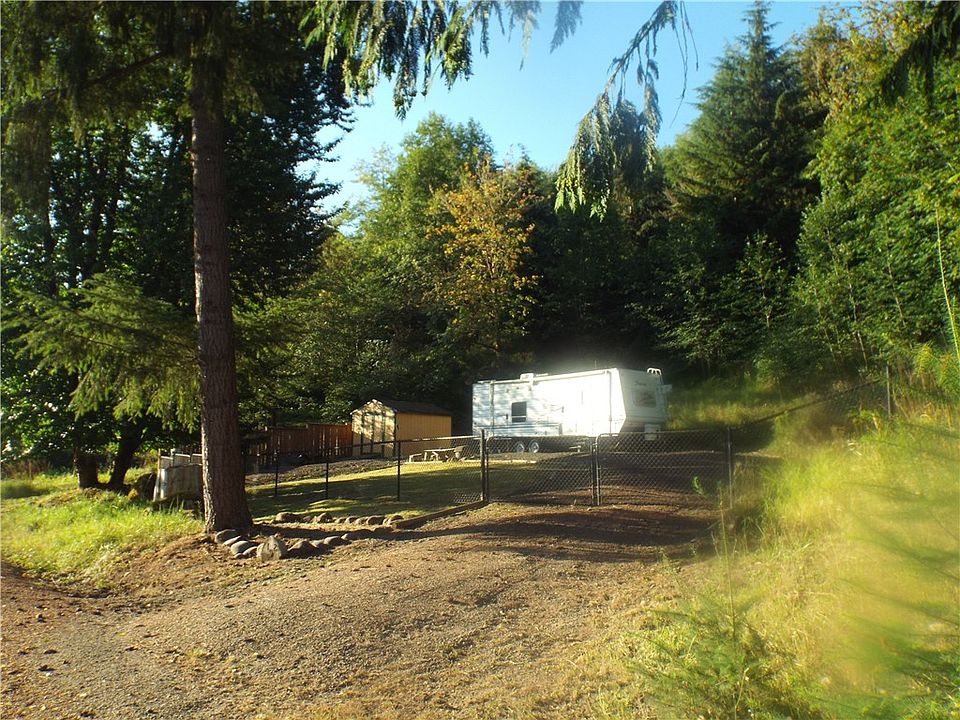 2nd image of 102 Lake Terrace Dr