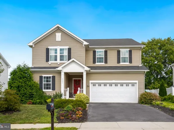 2206 Kay Hill Dr, Waldorf, MD 20601