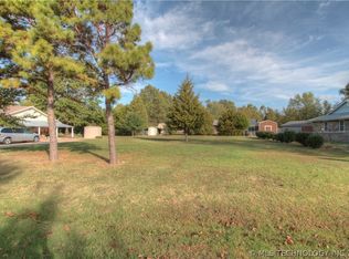34 E St S, Broken Arrow, OK 74014