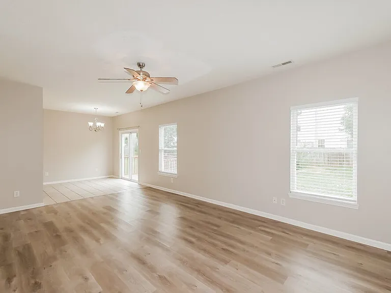 7204 Parklake Pl — Photo 6