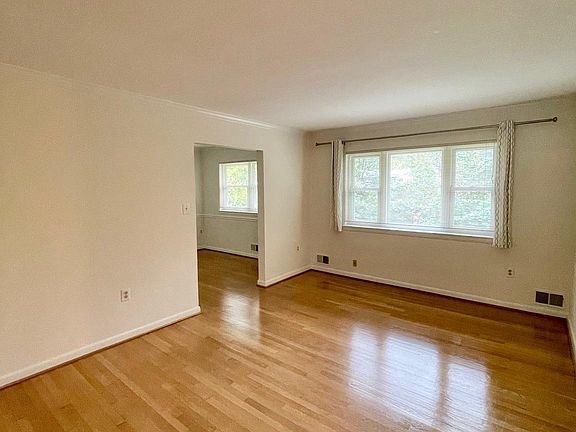 5th image of 6605 Fairlawn Dr
