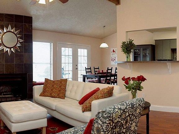 4th image of 5107 Leralynn St APT 304