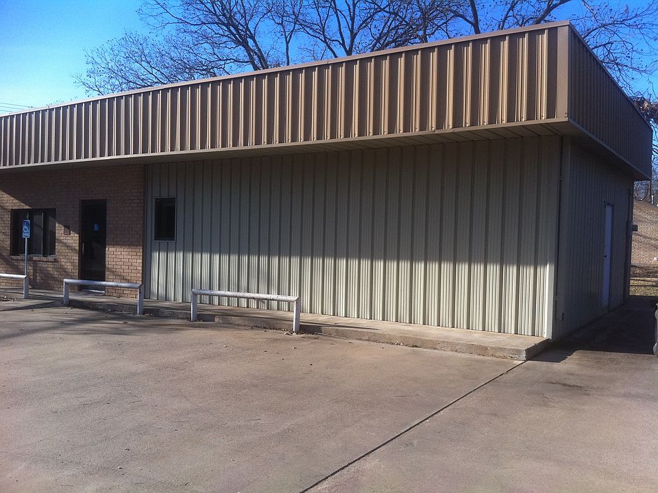 2nd image of 100 Houston St