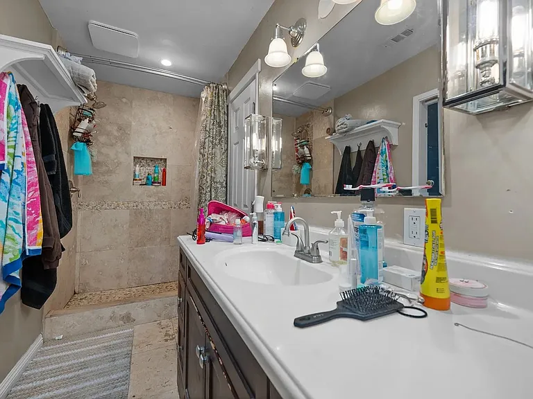 5682 Mary Lane Dr — Photo 16