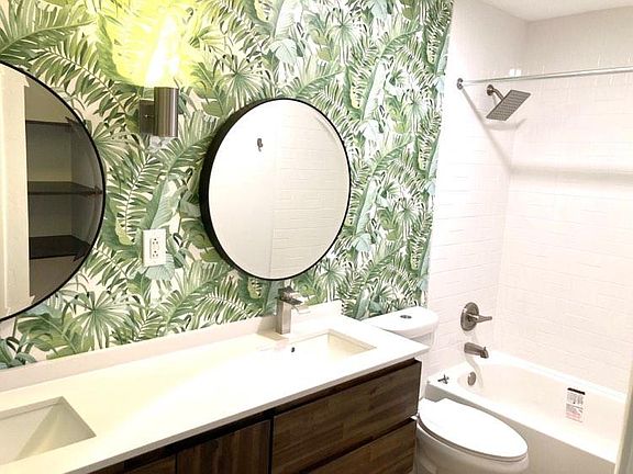 3rd image of 119 SE 9th St Floor 119