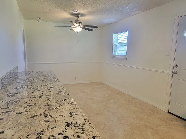 1305 Yates Dr — Photo 31