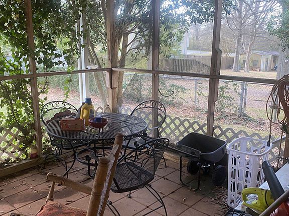 4th image of 56 Glen Dr