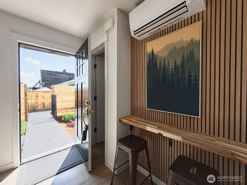 3rd image of 5404 20th Avenue S
