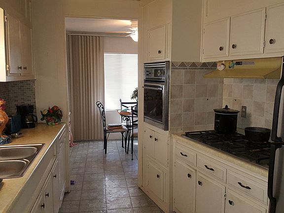 3rd image of 93 Calle Del Espacio