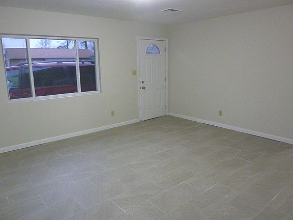 4th image of 5256 Mapleridge Dr