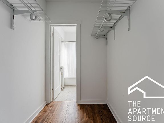 5th image of 2714 N Milwaukee Ave #311