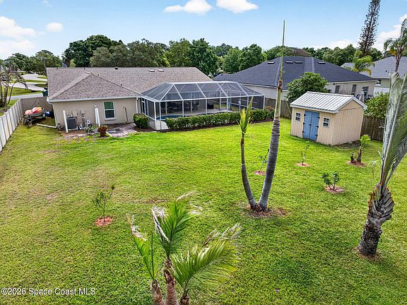 5th image of 1386 York Cir