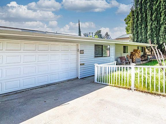 2nd image of 317 Pasadena Ave