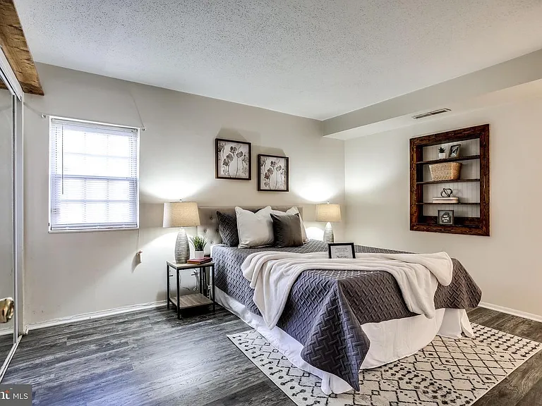 11902 Tarragon Rd #D — Photo 16