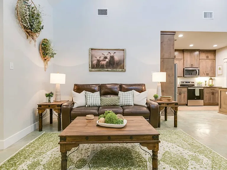 2303 W Beauregard Ave #A — Photo 4