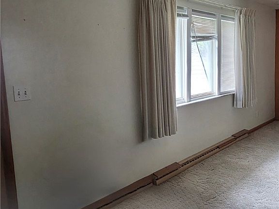 3rd image of 428 E Cottage Ave