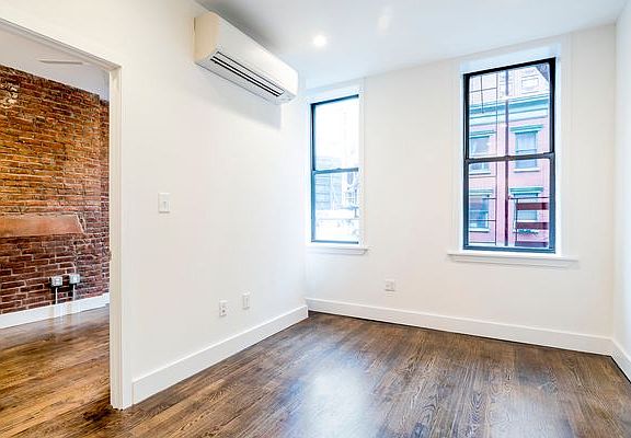 2nd image of 44 Grand St APT 2