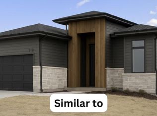 3057 NW Beechwood Dr, Grimes, IA 50111