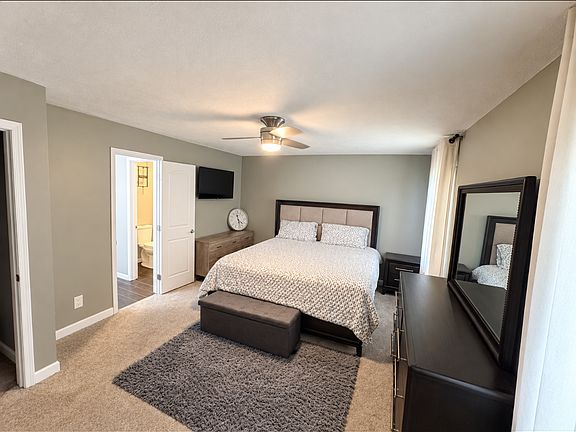 3rd image of 3708 Radford Cir