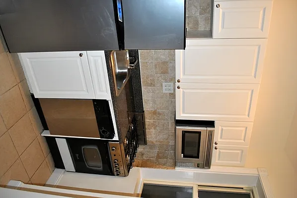 Rented by Universal Realty Group | media 11