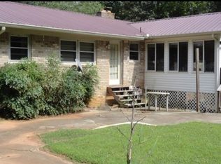 219 Valley Dr, Cornelia, GA 30531