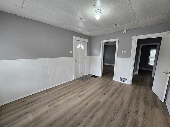 5th image of 425 Glenwood St