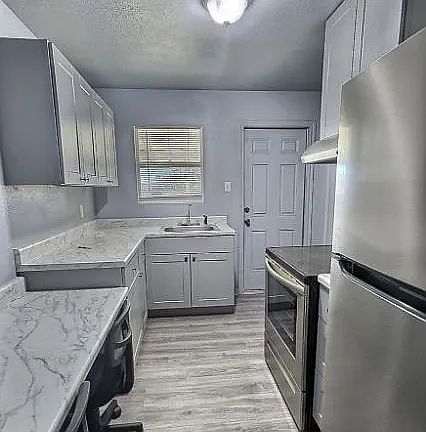 3rd image of 3707 Gaston Dr