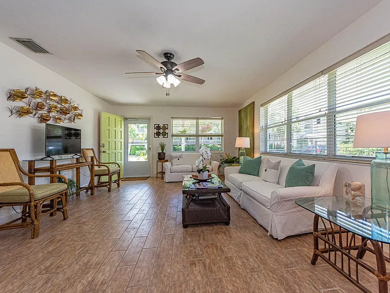Turtle Cove Ln — Photo 6