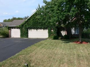 10235 Lismore Rd, Roscoe, IL 61073