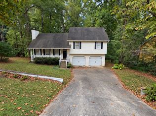415 Walnut Dr, Woodstock, GA 30189
