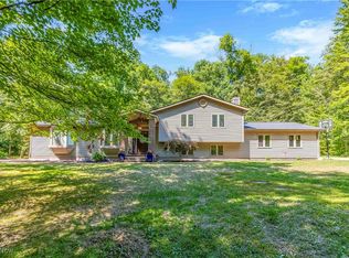 9544 Crackel Rd, Aurora, OH 44202