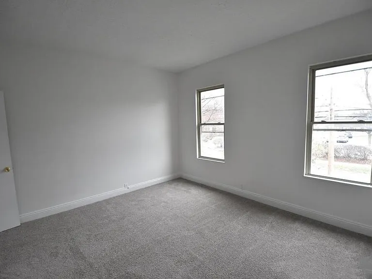 410 W 1st Ave — Photo 23