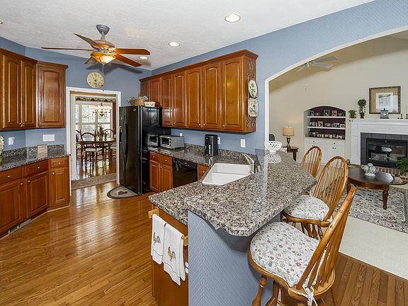 2nd image of 312 Saligugi Ln