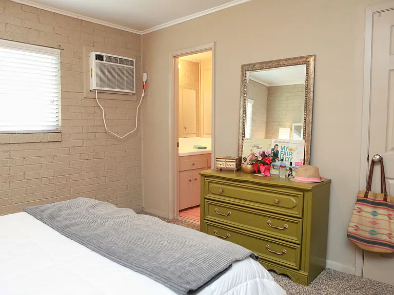 1226 S Saint Louis Ave #15 — Photo 8