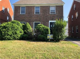 3650 Grosvenor Rd, Cleveland Heights, OH 44118