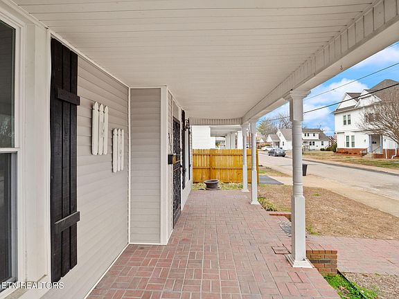 2nd image of 317 Aden St