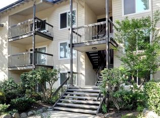 13626 NE 7th St APT F4, Bellevue, WA 98005