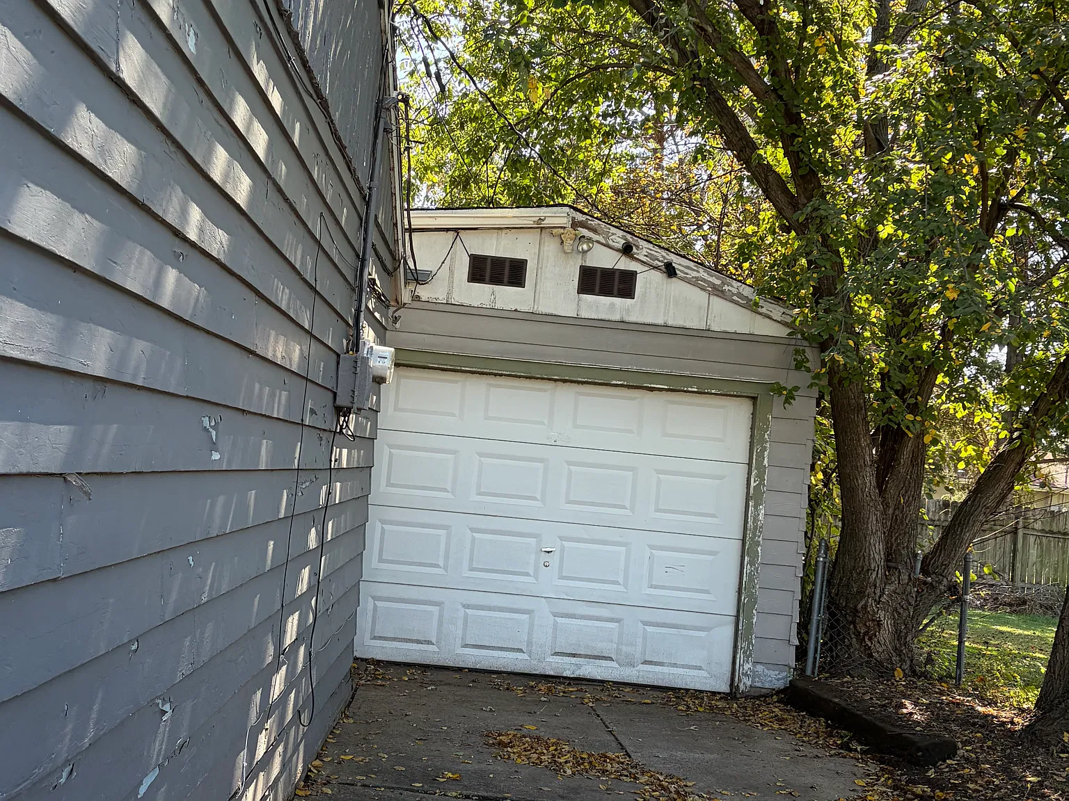 3 bed, 960 sqft, $1,200 — Photo 2