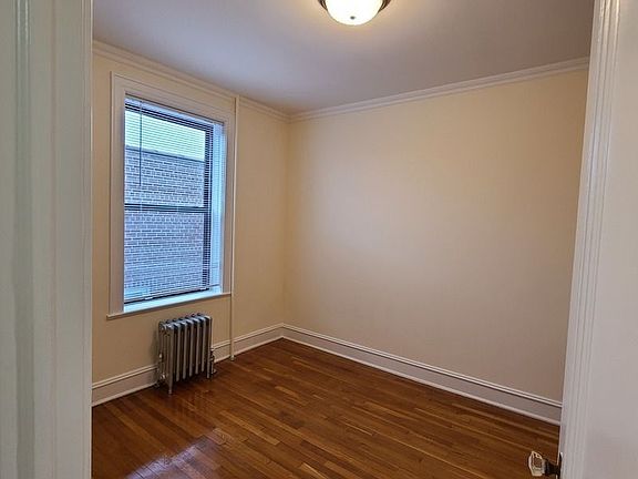 4th image of 22-18 42nd St #13