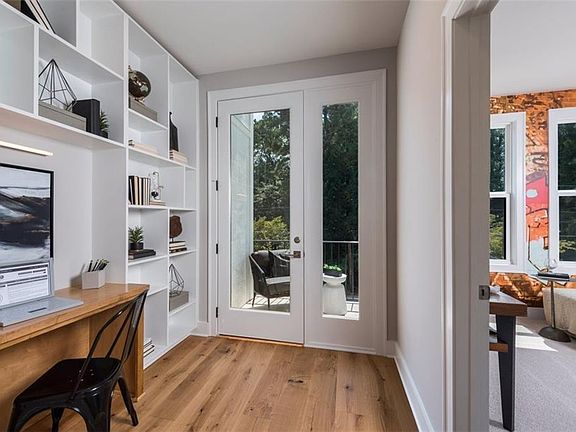 5th image of 416 Bishop Ln #27