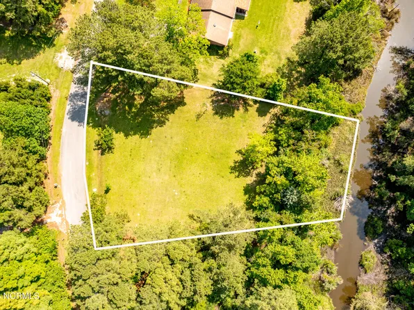 6004 Harbour Way, Oriental, NC 28571