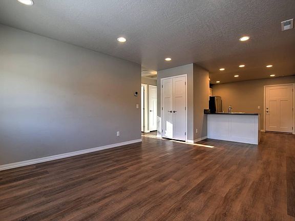 4th image of 1202 North Ave W #A