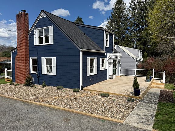 2nd image of 403 Bell Dr