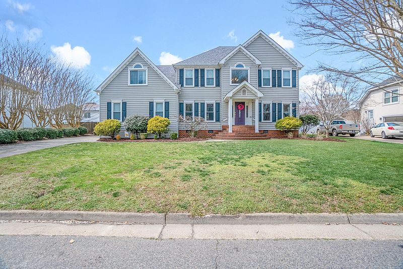 1st image of 304 Cheshire Forest Dr