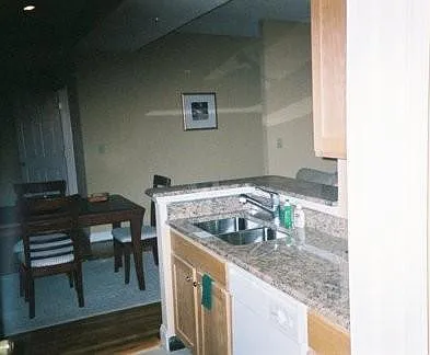 1074 Peachtree Walk NE #B101 — Photo 2