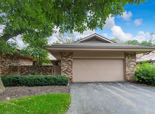1222 Indian Trail Rd #4F, Hinsdale, IL