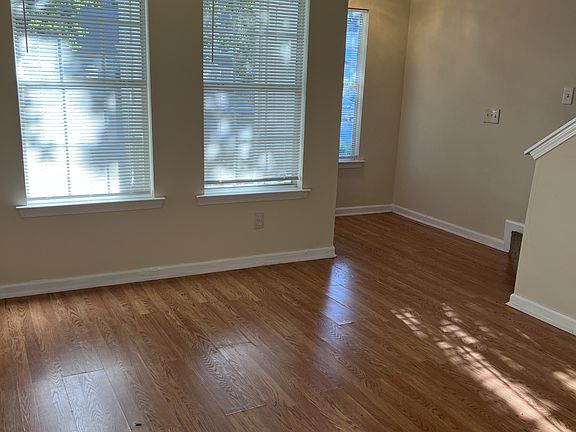 2nd image of 2340 Wellington Cir